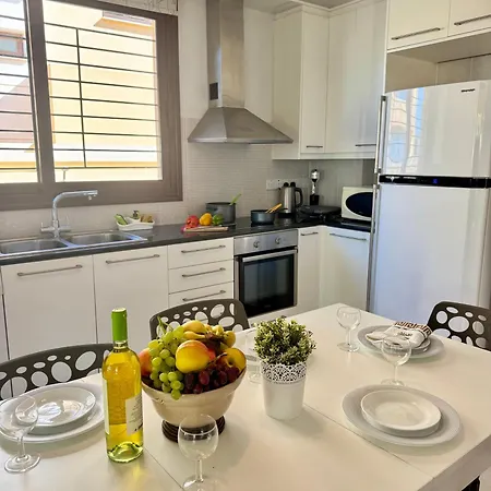 别墅 Aurora Gardens Spacious 3 Bedroom In 普罗塔拉斯