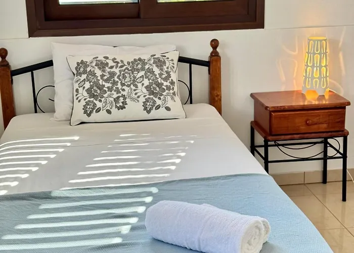 Aurora Gardens Spacious 3 Bedroom In Protaras