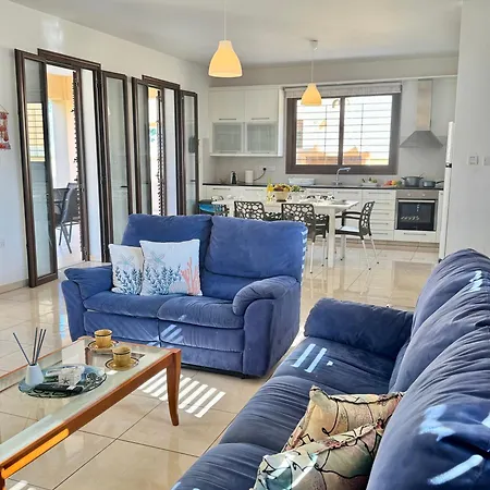 Βίλα Aurora Gardens Spacious 3 Bedroom In Protaras *