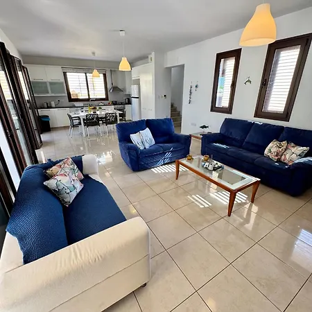 Вилла Aurora Gardens Spacious 3 Bedroom In Protaras Паралимни