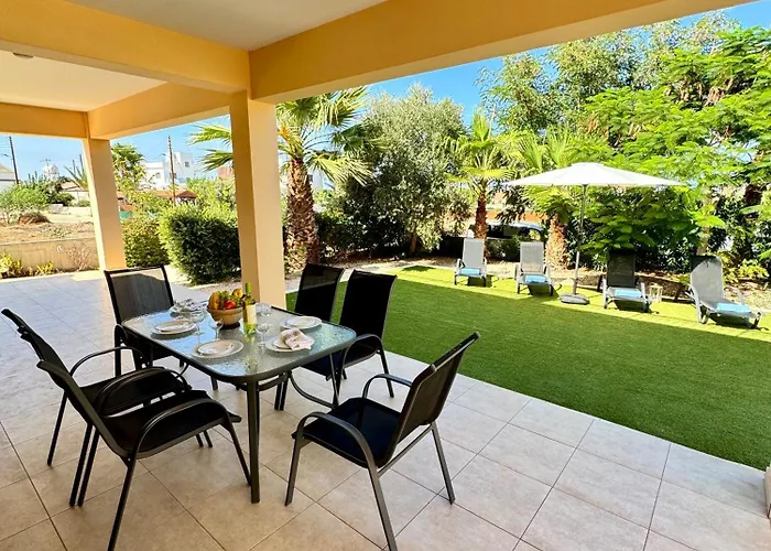 Aurora Gardens Spacious 3 Bedroom In Protaras