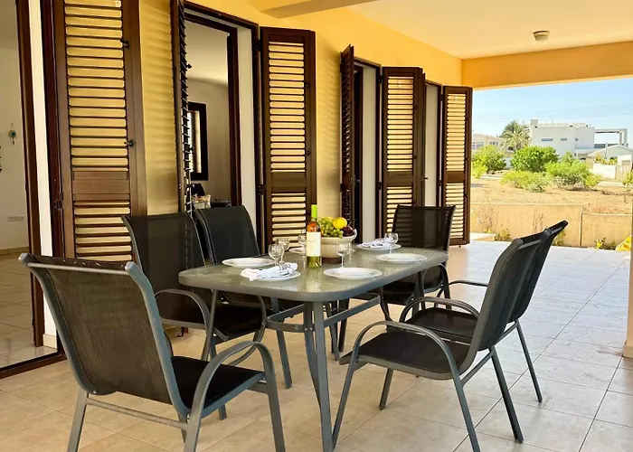 Aurora Gardens Spacious 3 Bedroom In Protaras *