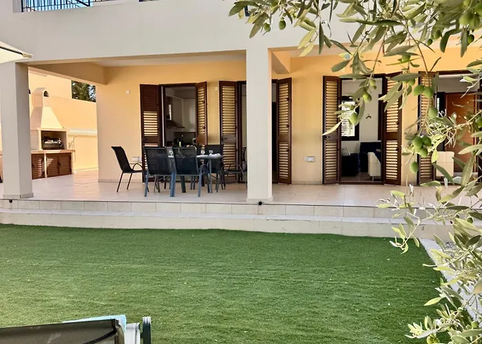 Aurora Gardens Spacious 3 Bedroom In Protaras