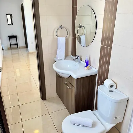 Aurora Gardens Spacious 3 Bedroom In فيلة *