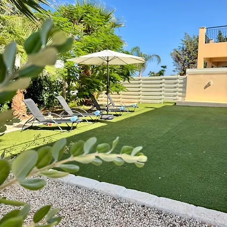 Aurora Gardens Spacious 3 Bedroom In فيلة بروتاراس